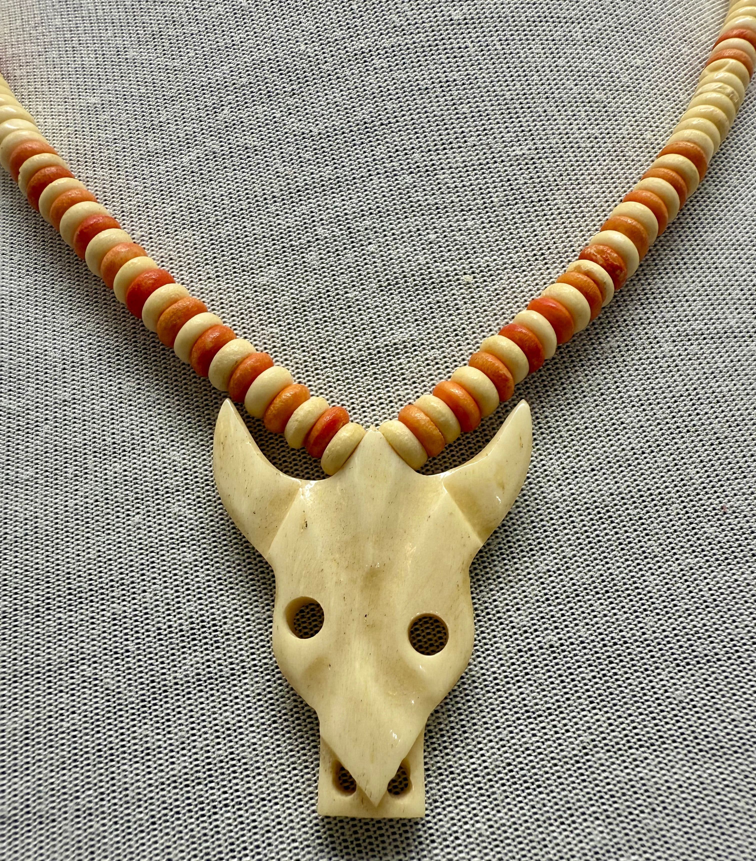 5F. Vintage 1960s Carved & Dyed Antler Cow Skull Necklace 9.5" - Thumbnail 2