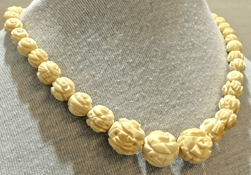 5I. Vintage 1960s Hand Carved Antler Rose Pattern Beads - Thumbnail 2