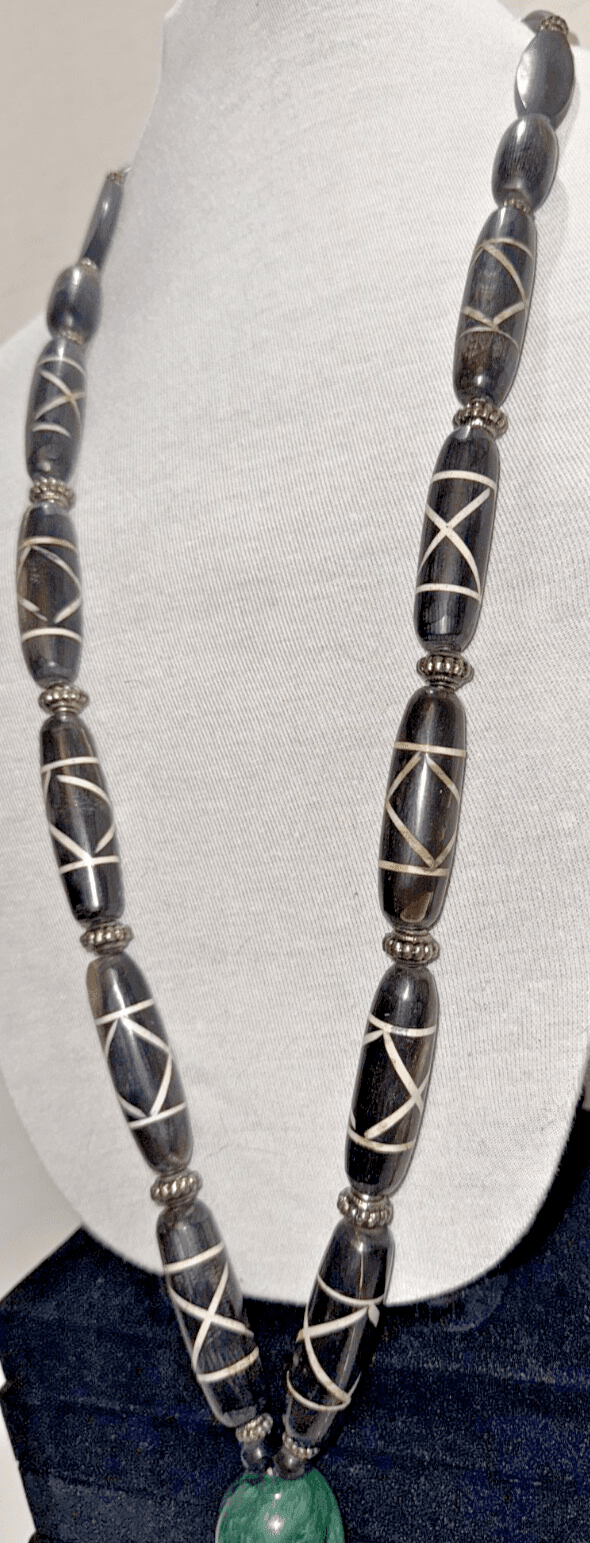 6I. Antique 1850-1900s Tibetan Cow Batik Bone Ram Horn Ceremonial Necklace - Thumbnail 3