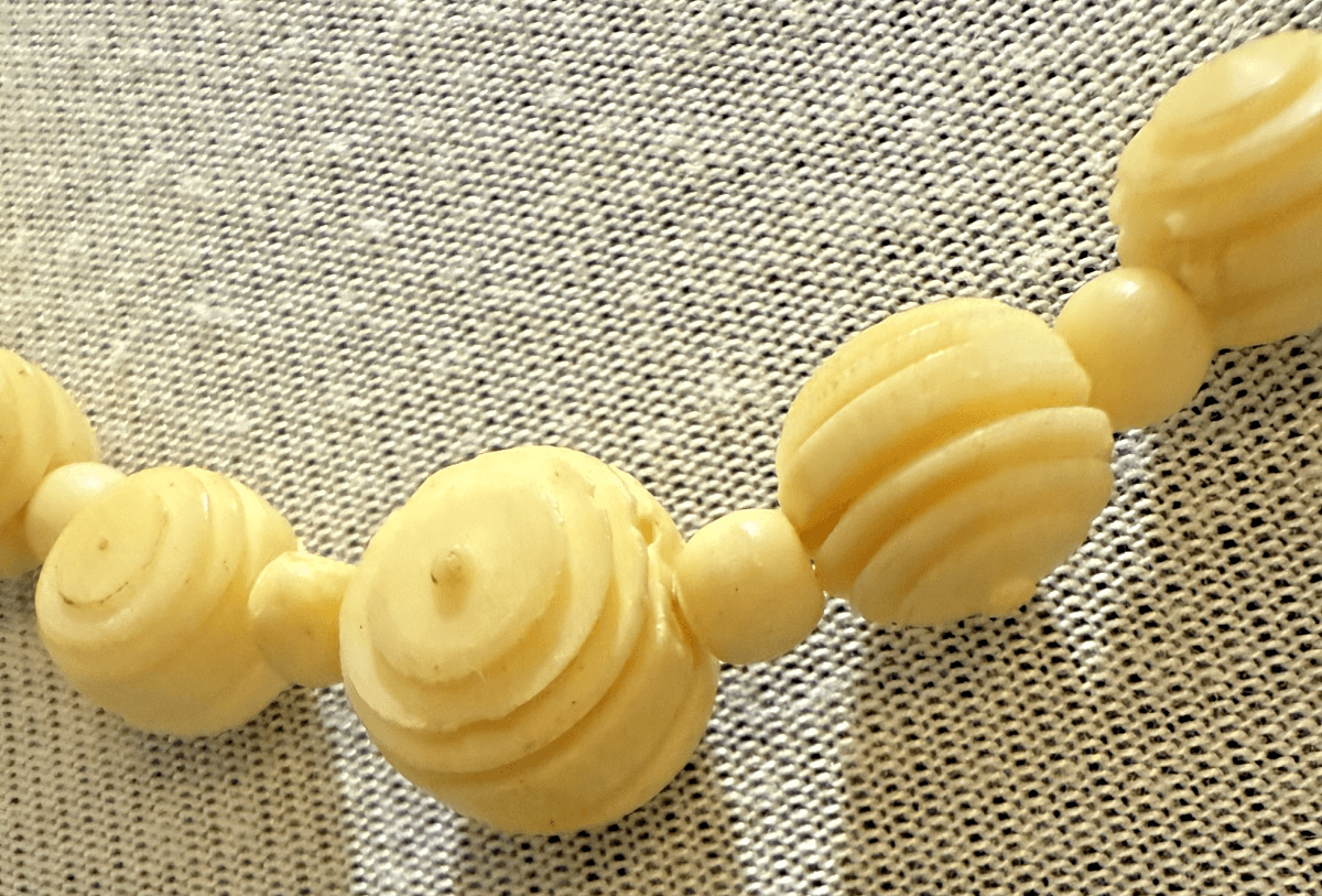 5B. Antique 1920s Art Deco Turned Bovine Carved Bead Necklace - Thumbnail 7