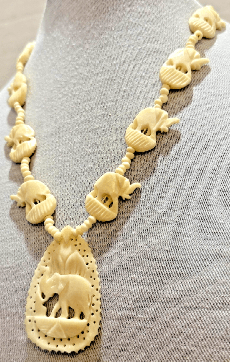 5H. Vintage 1970s Carved Cow Bone Beaded Elephant Necklace - Thumbnail 4