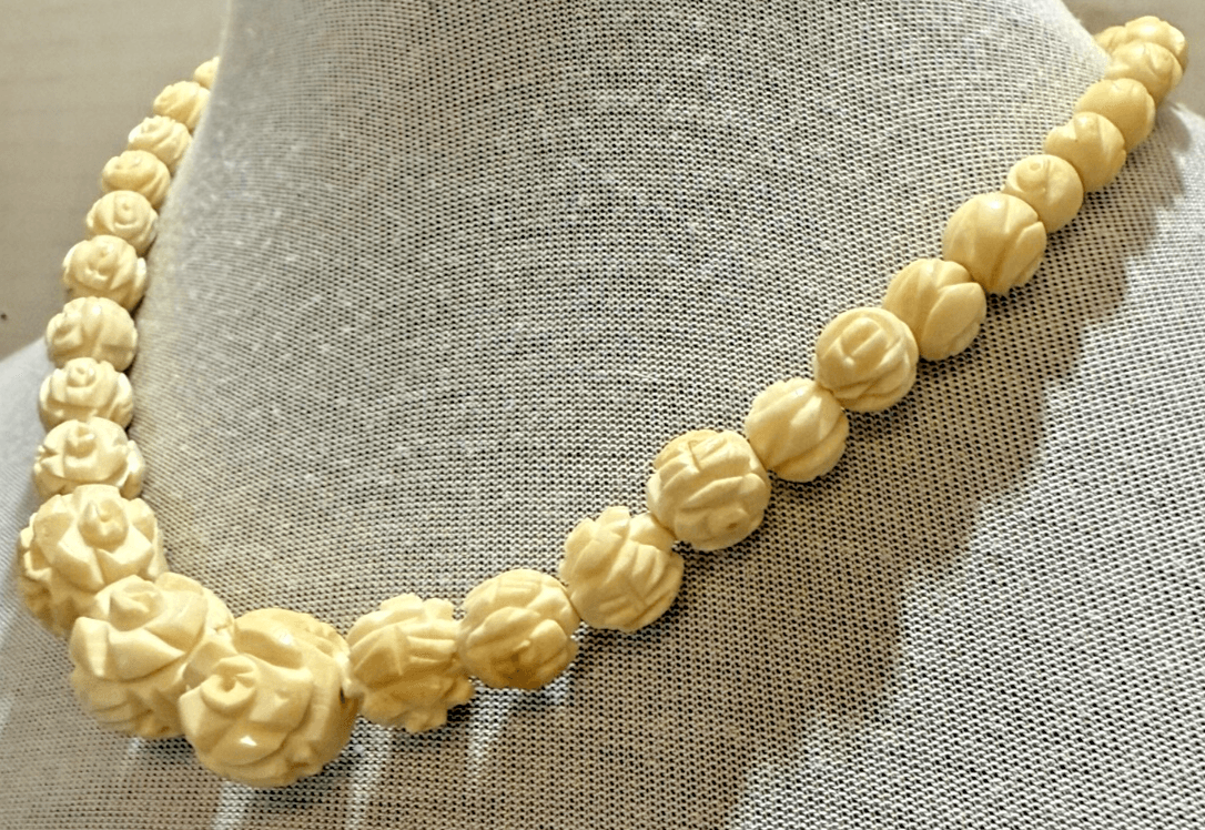 5I. Vintage 1960s Hand Carved Antler Rose Pattern Beads - Thumbnail 3