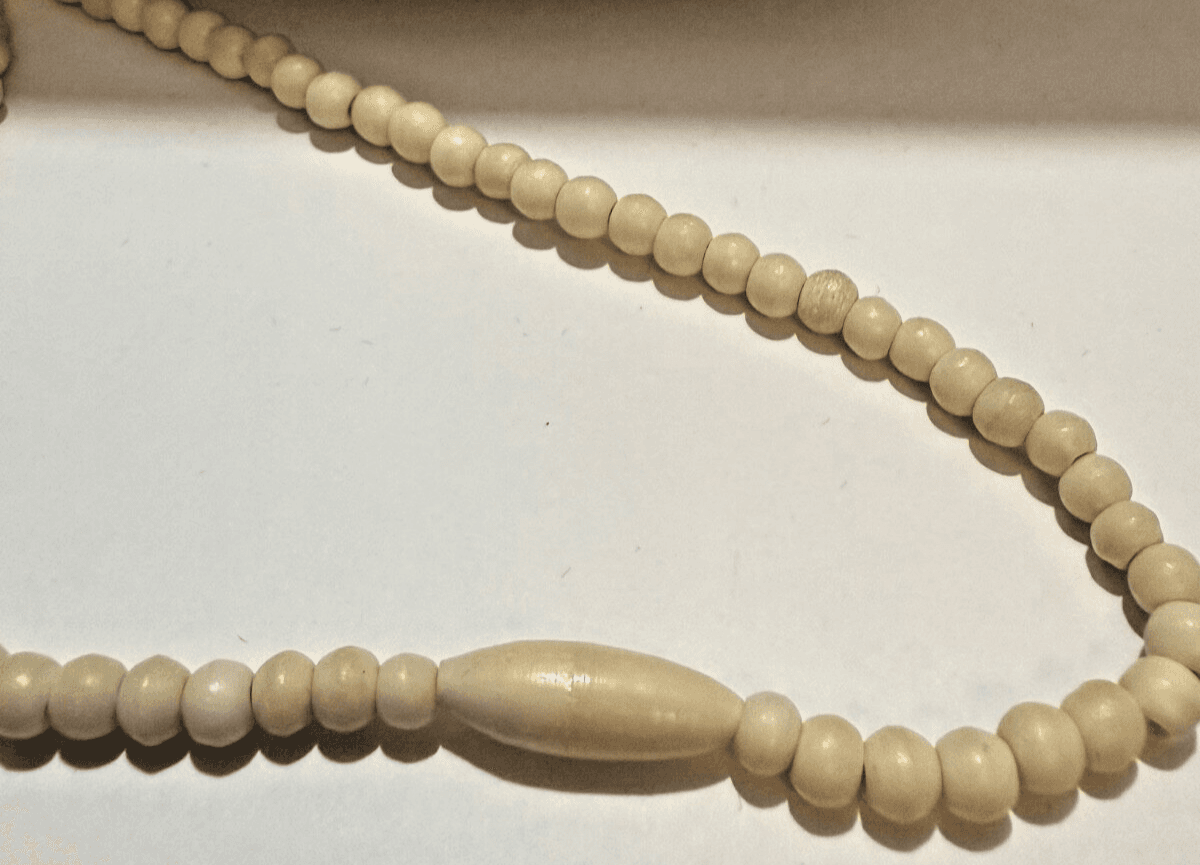 5J. Vintage 1950s Carved Antler Necklace & Floral Pendant - Thumbnail 6