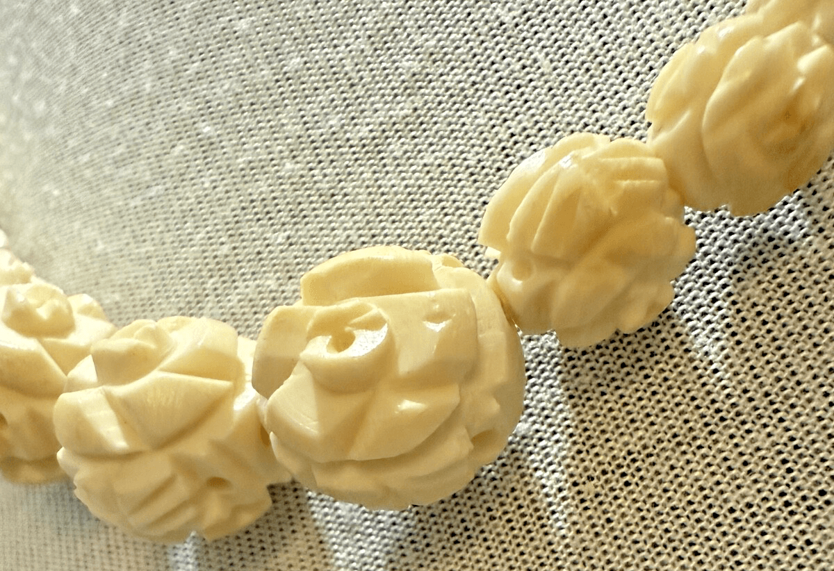 5I. Vintage 1960s Hand Carved Antler Rose Pattern Beads - Thumbnail 6