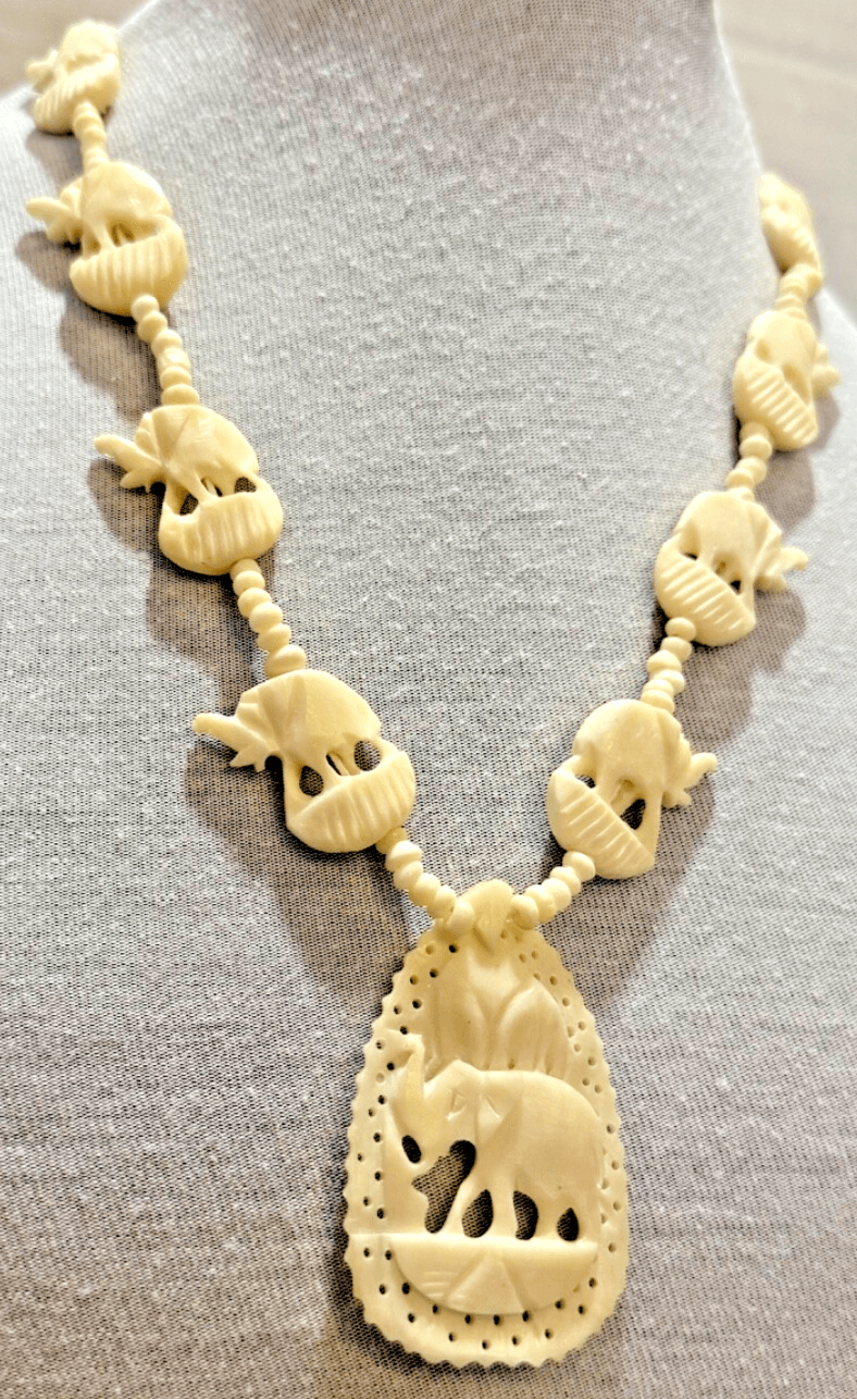 5H. Vintage 1970s Carved Cow Bone Beaded Elephant Necklace - Thumbnail 3
