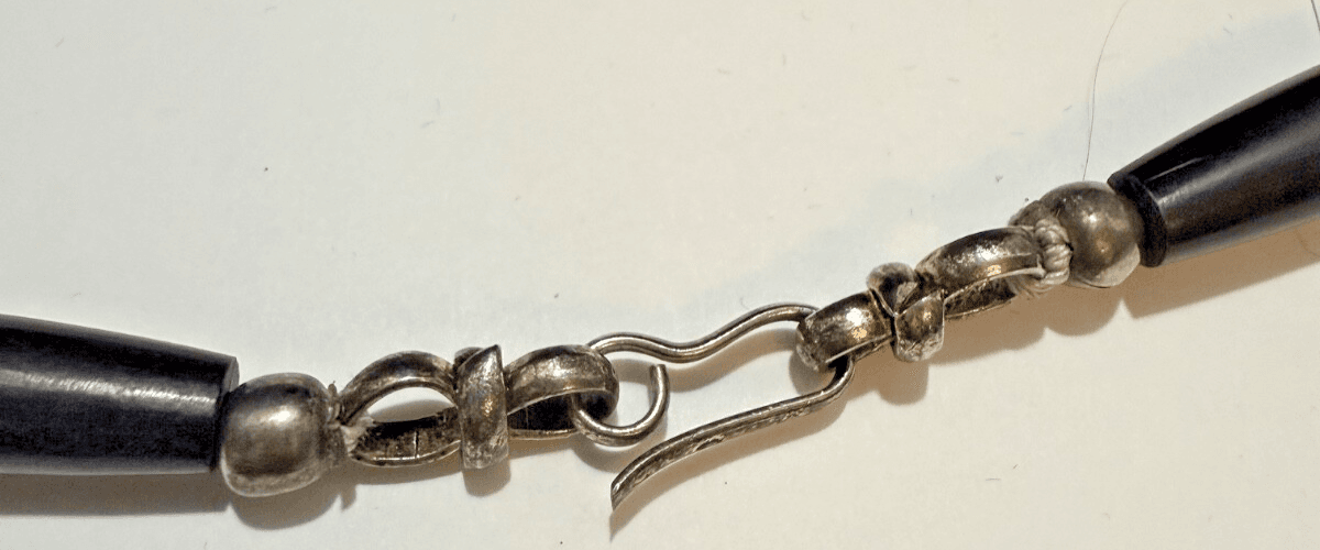6I. Antique 1850-1900s Tibetan Cow Batik Bone Ram Horn Ceremonial Necklace - Thumbnail 8