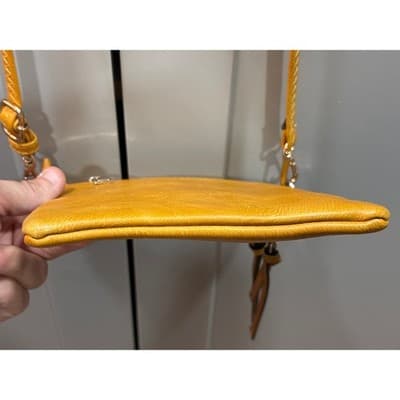 Mustard Yellow Crossbody multicompartment easy pack - Thumbnail 4