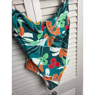 Vince Camuto Bright Floral One Piece Swimsuit Size 10-Preloved Great Condition - Thumbnail 2