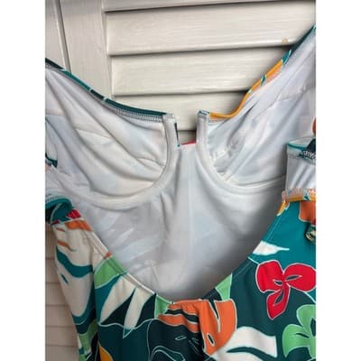 Vince Camuto Bright Floral One Piece Swimsuit Size 10-Preloved Great Condition - Thumbnail 6