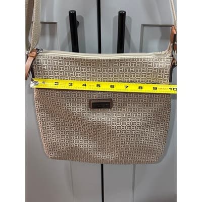 Tommy Hilfiger Signature Logo Crossbody Purse Khaki/Gold Shoulder Bag Square - Thumbnail 3