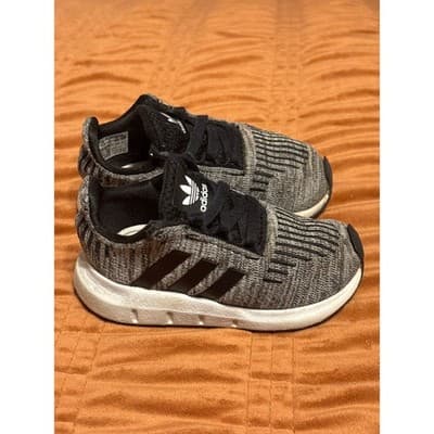 Size 6K Children Adidas Swift Run Easy - Mesh Black - Great Conditioin - Thumbnail 4