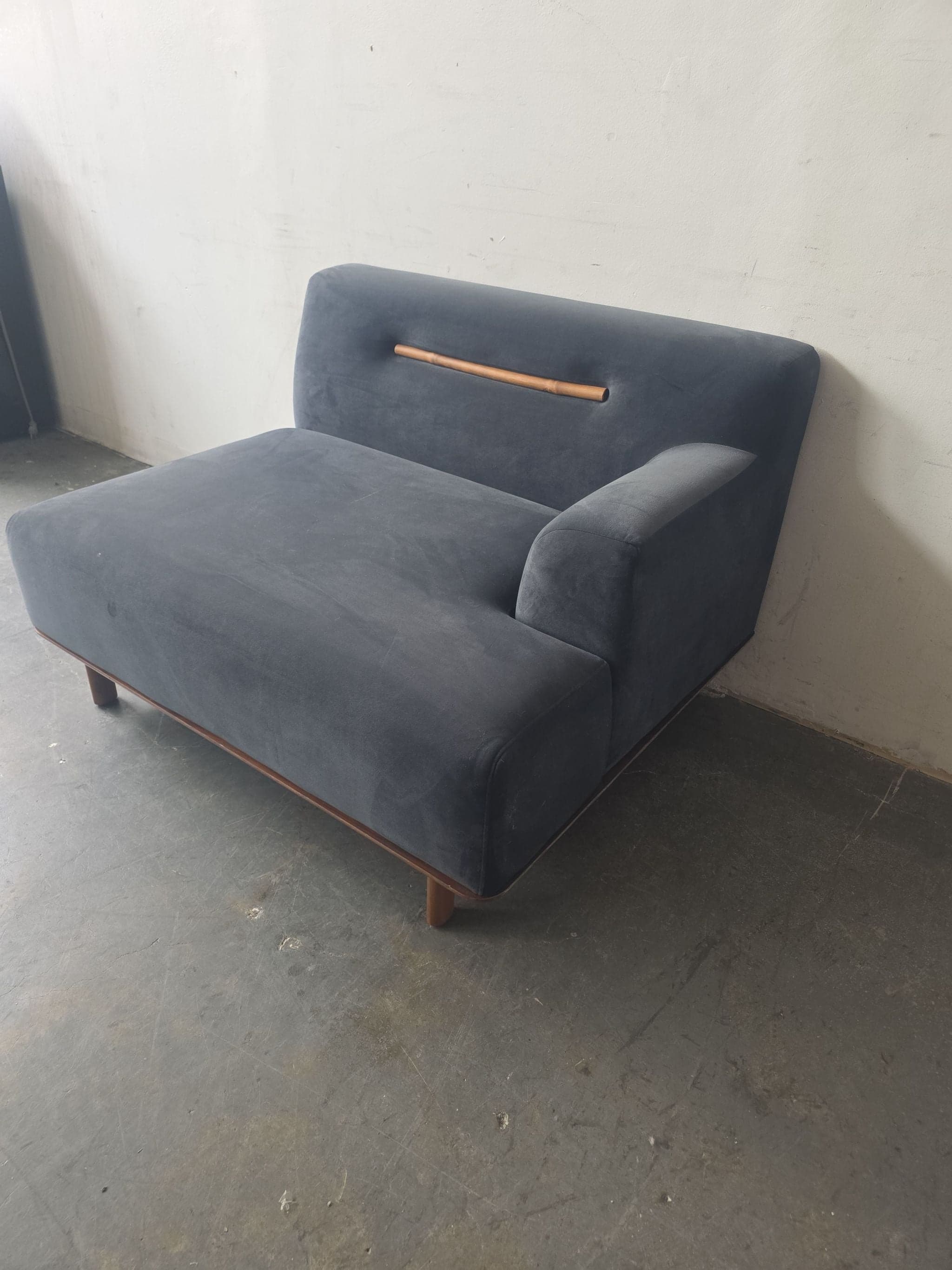 Sài Gòn Love Seat Sofa - Thumbnail 5