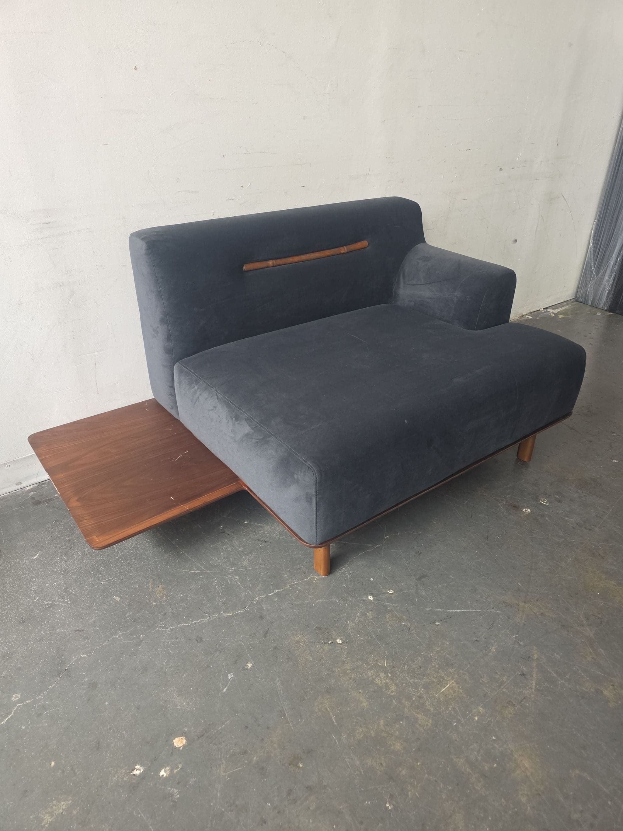 Sài Gòn Love Seat Sofa - Thumbnail 2