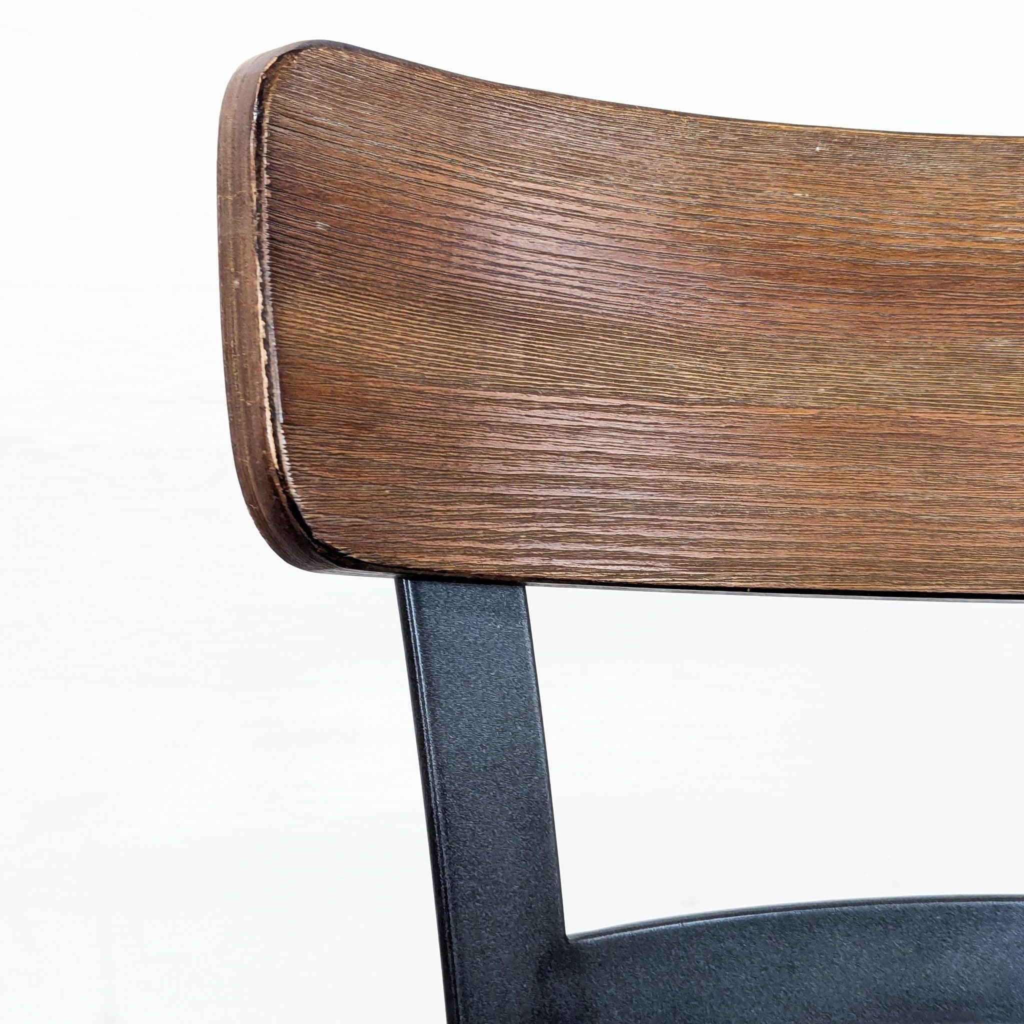 Ashley Furnture Pinnadel Counter Height Upholstered Bar Stool - Thumbnail 9
