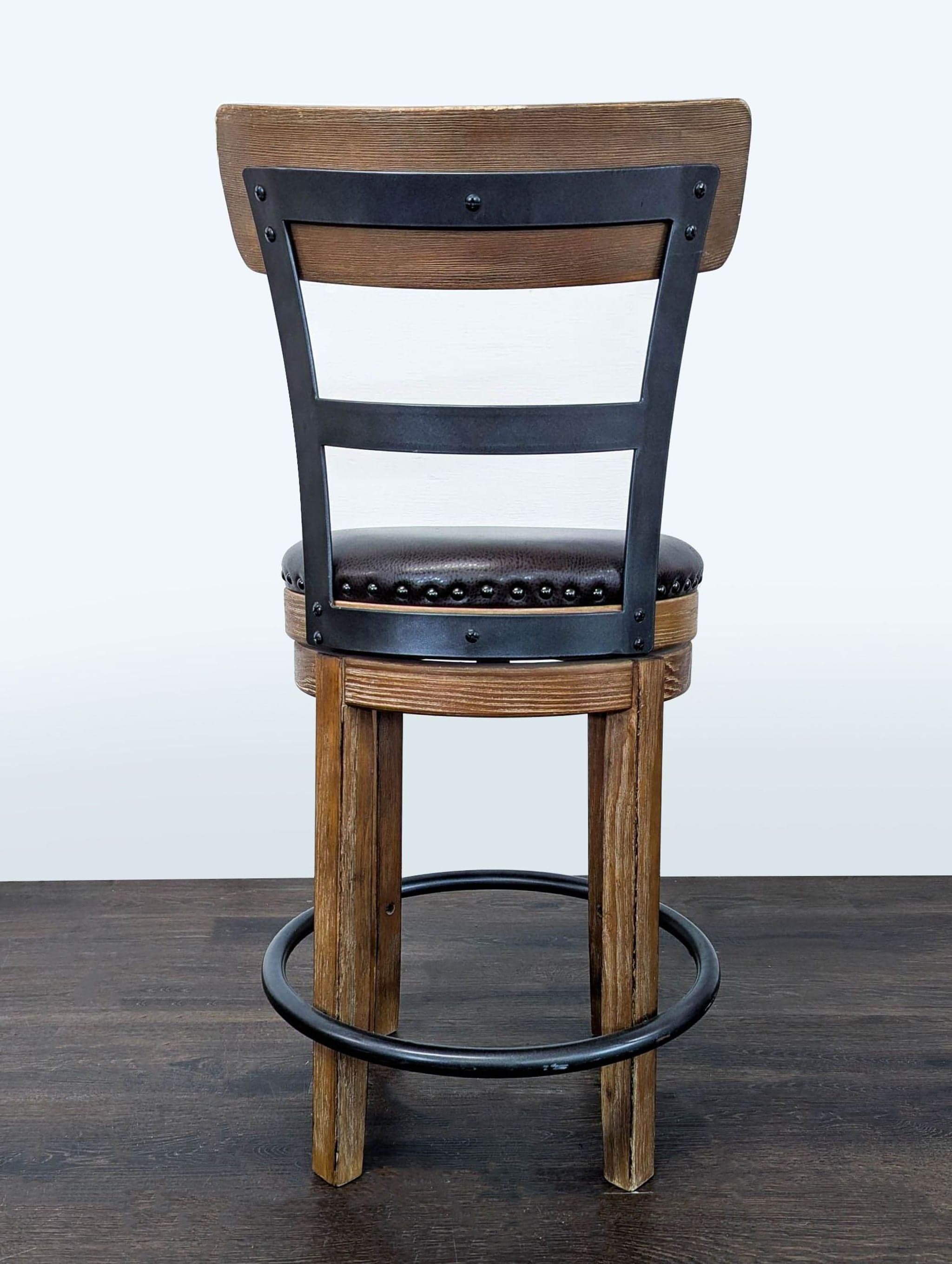 Ashley Furnture Pinnadel Counter Height Upholstered Bar Stool - Thumbnail 5