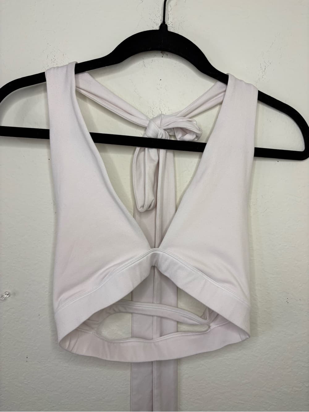 Alo Yoga Alosoft Switch It Up Bra in white criss-cross wrap ties size XS - Thumbnail 5