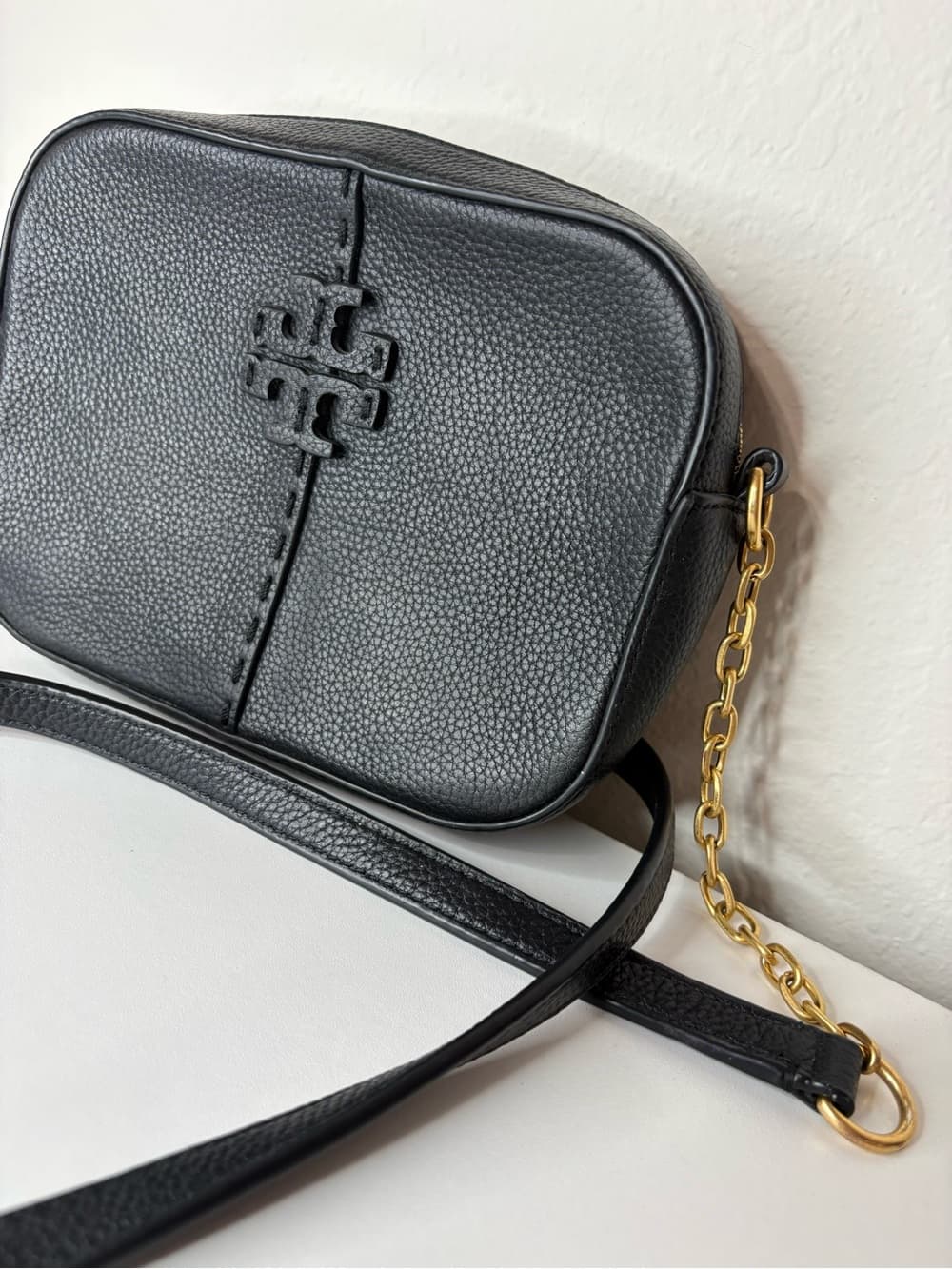 Tory Burch Black Pebbled Leather McGraw Camera Crossbody Bag gold hardware - Thumbnail 13