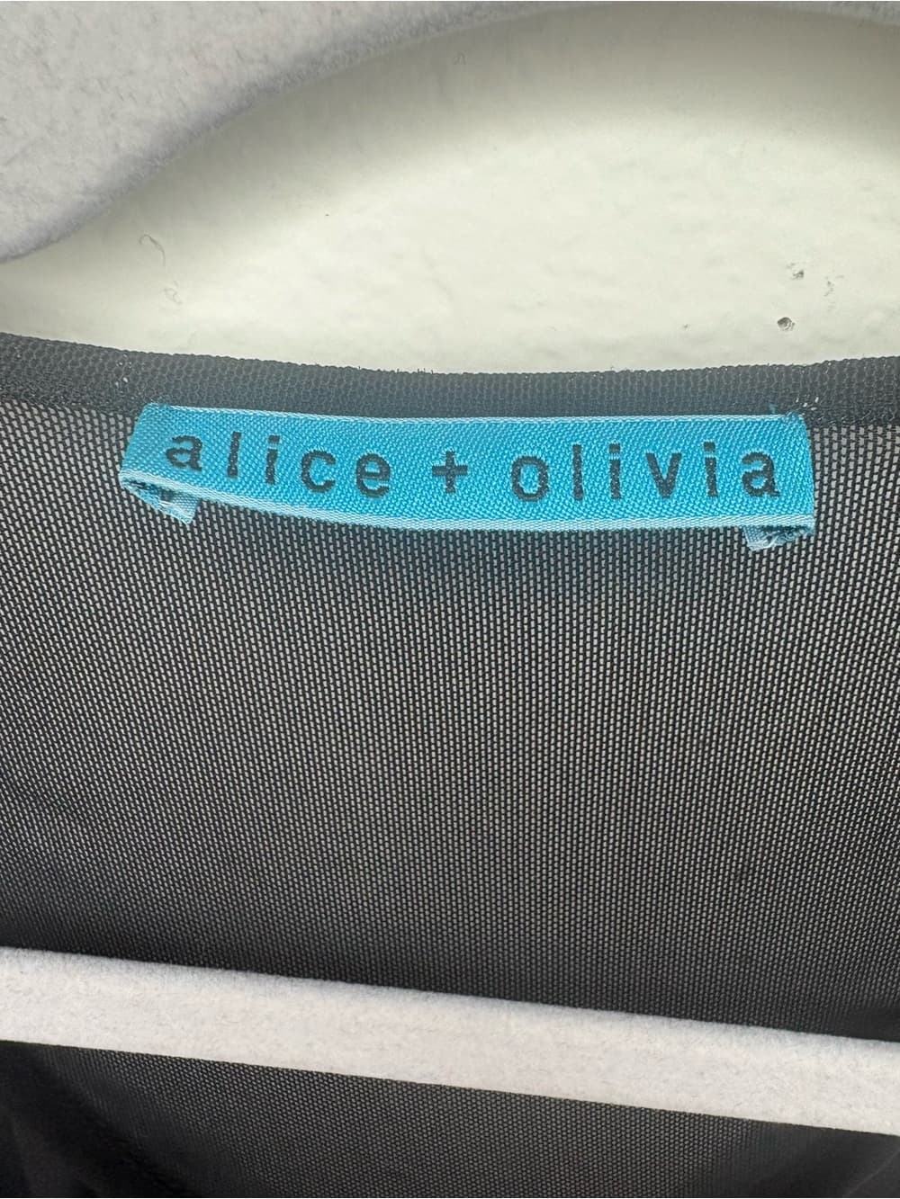 Alice + Olivia Silk Colorblock Dolman Sleeve Blouse asymmetrical Hem black white - Thumbnail 4