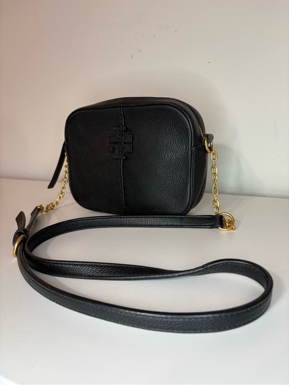 Tory Burch Black Pebbled Leather McGraw Camera Crossbody Bag gold hardware - Thumbnail 15
