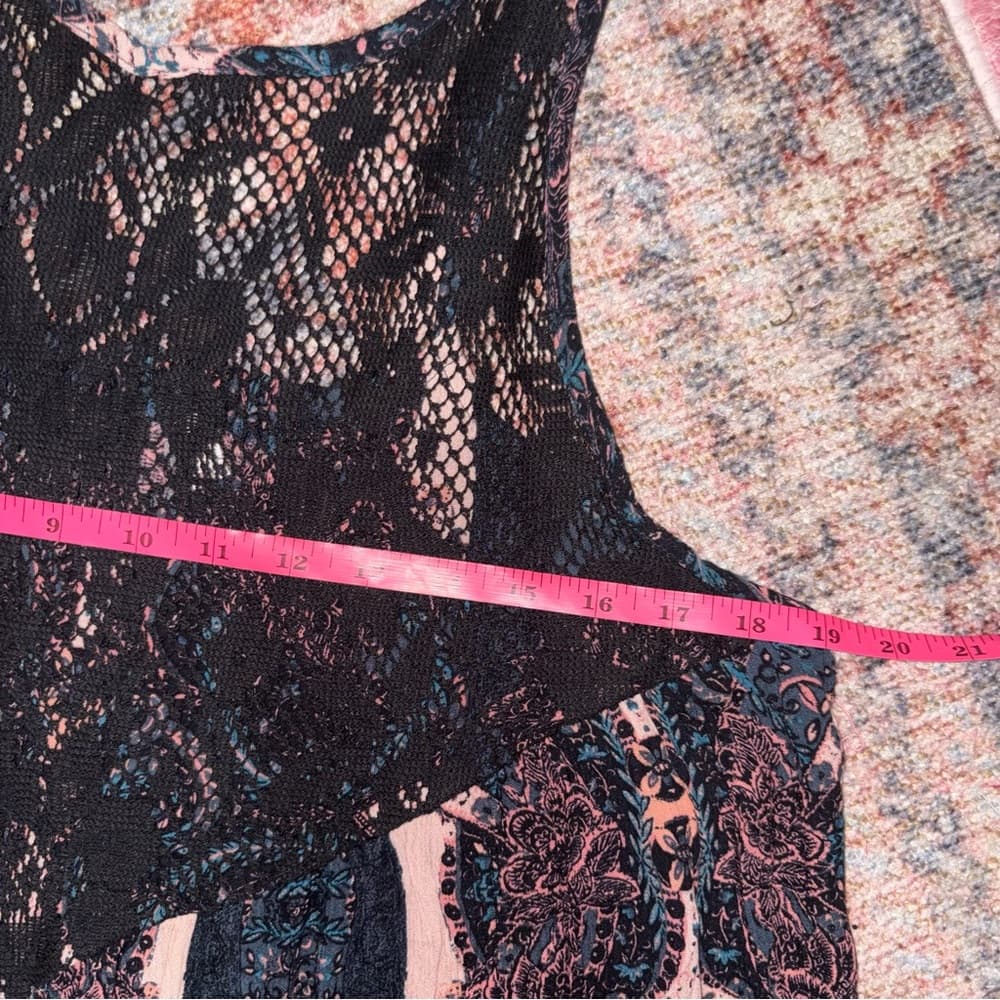 Free People Count Me In Trapeze Tunic Top black / pink combo paisley with lace - Thumbnail 15
