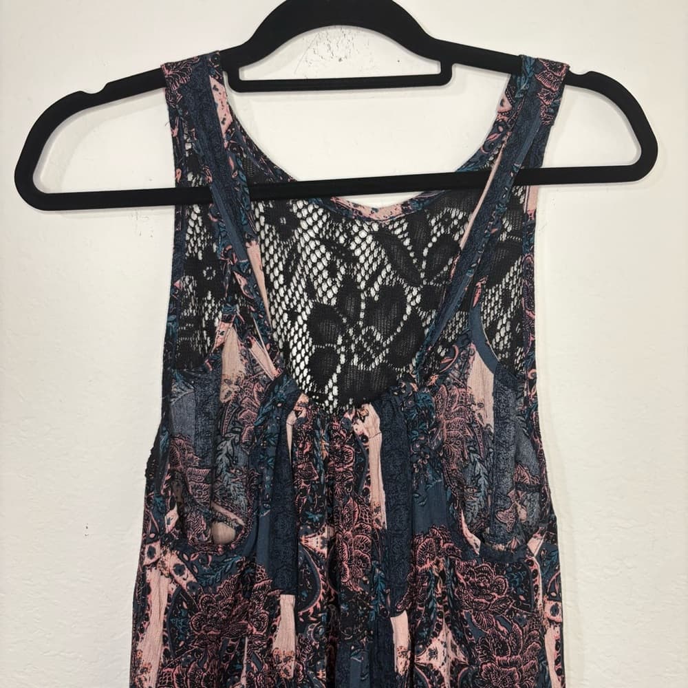 Free People Count Me In Trapeze Tunic Top black / pink combo paisley with lace - Thumbnail 6