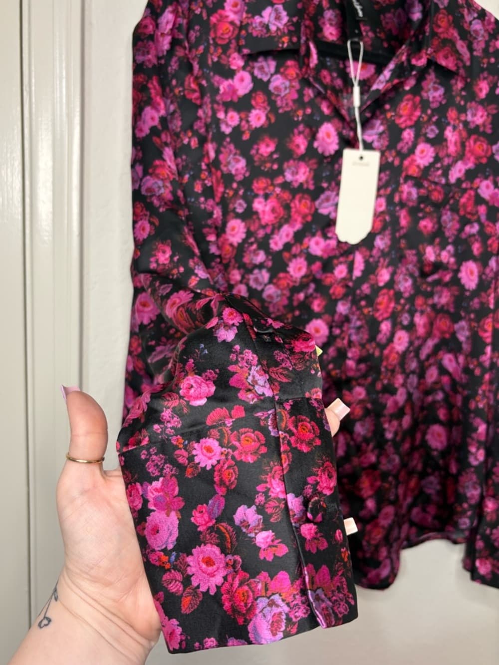 For Love & Lemons Floral Lola Silk-Like Button Down Top pink and black size L - Thumbnail 9