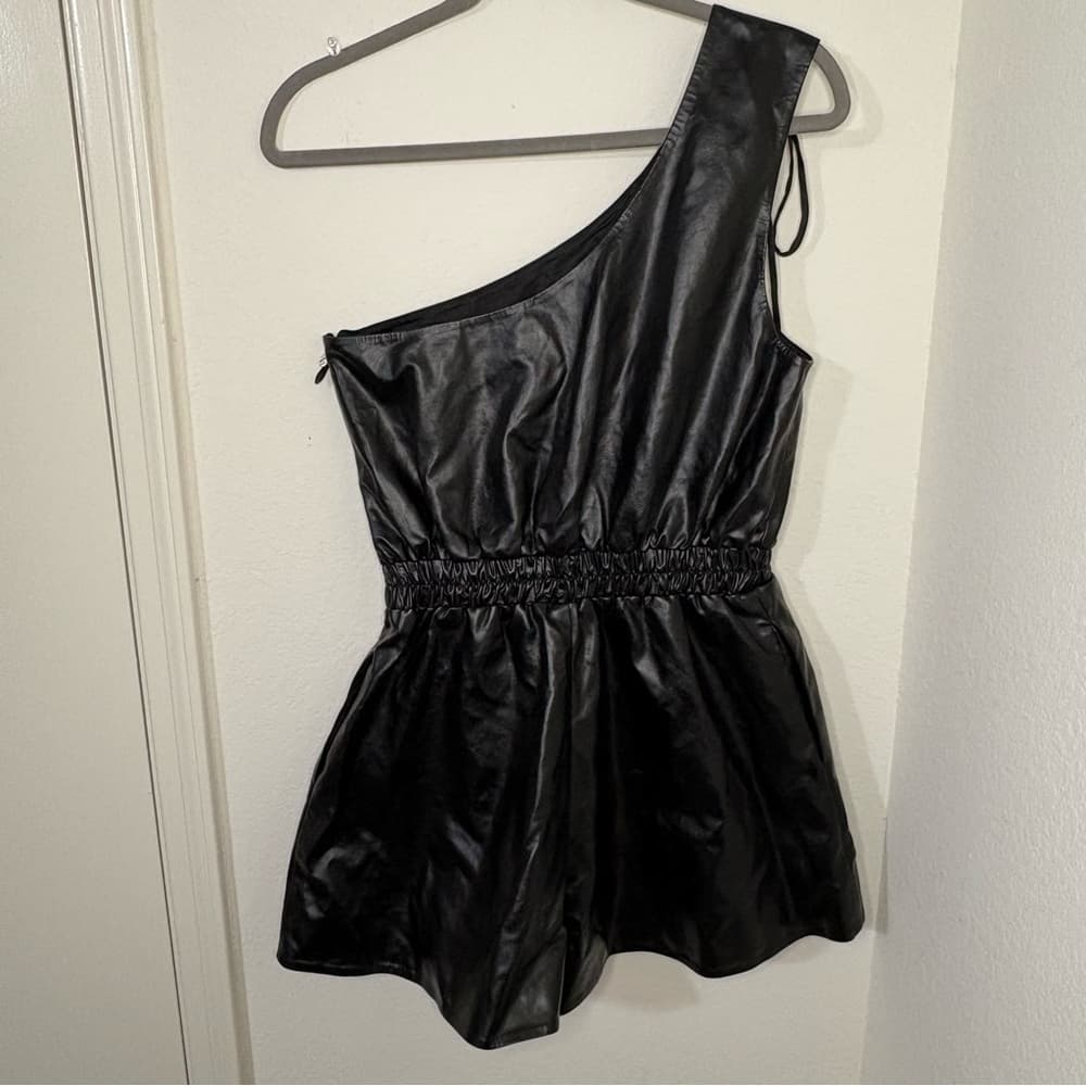 Lovers and Friends REVOLE Black Faux Leather Sleek One Shoulder Romper NWT - Thumbnail 8