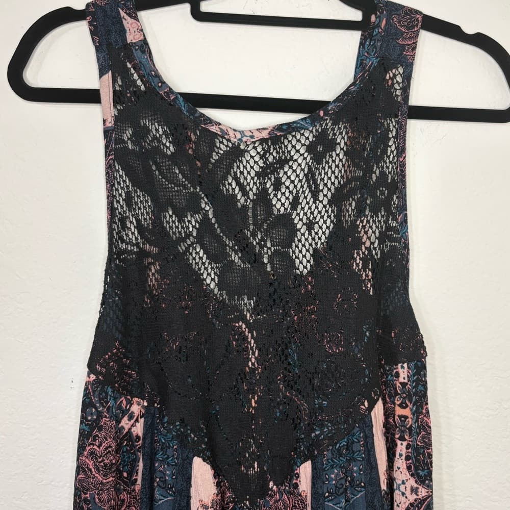 Free People Count Me In Trapeze Tunic Top black / pink combo paisley with lace - Thumbnail 3