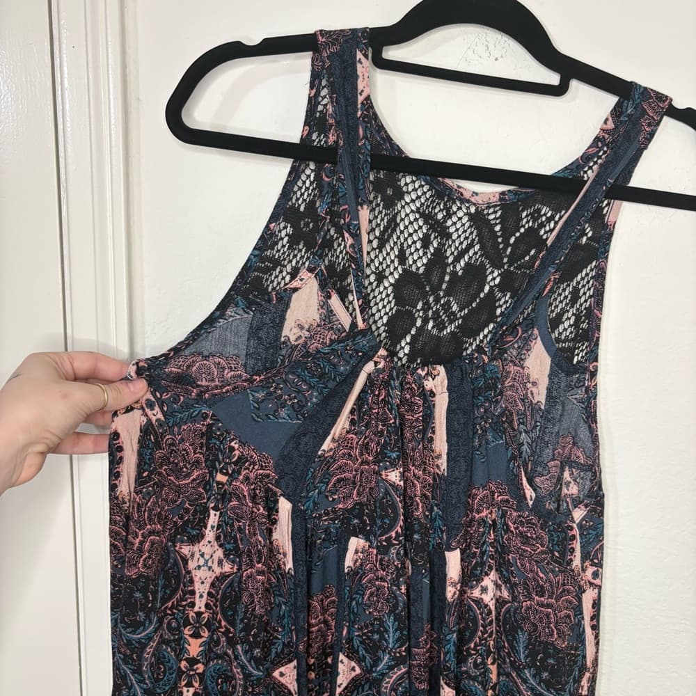 Free People Count Me In Trapeze Tunic Top black / pink combo paisley with lace - Thumbnail 4