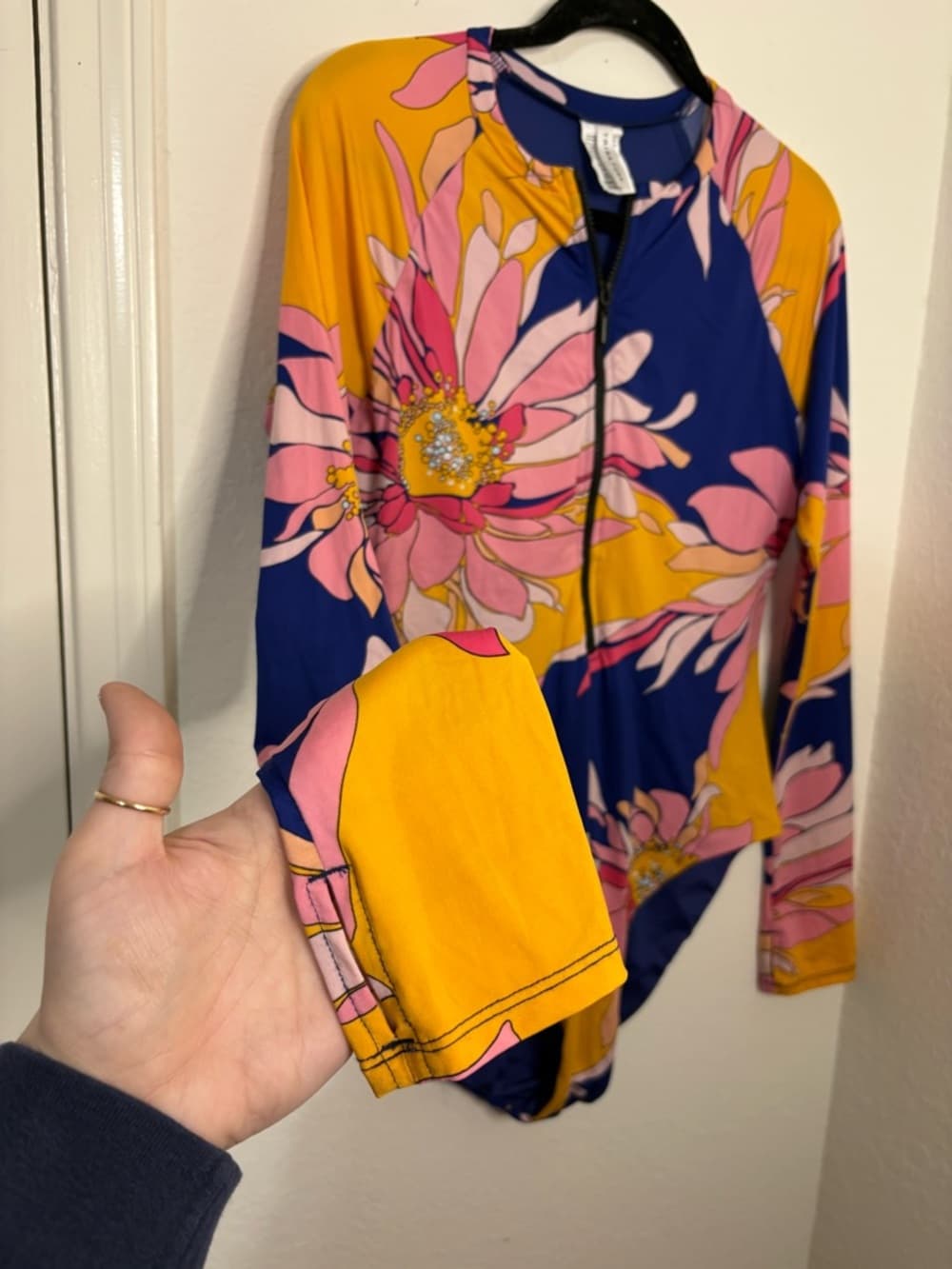 TRINA TURK BREEZE FLORAL LONG SLEEVE SWIMSUIT PADDLE SUIT RASH GUARD Size XL - Thumbnail 8
