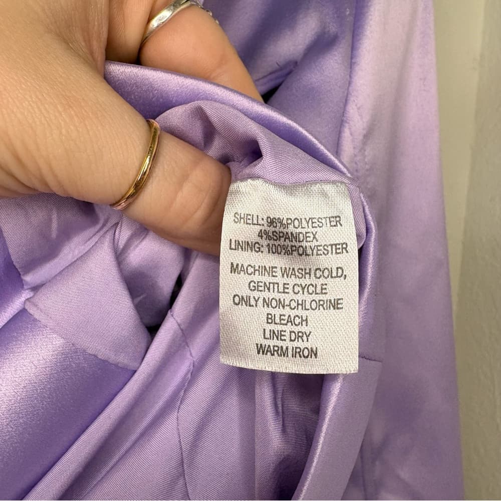 House of Harlow 1960 Gianna Cropped Satin Blazer in lilac - Thumbnail 5