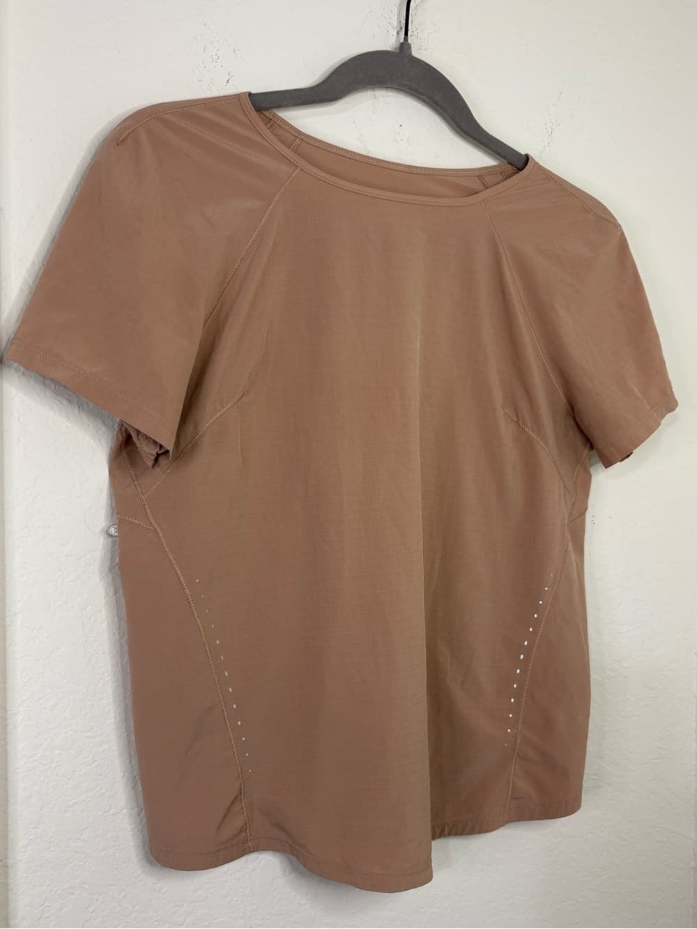 Lululemon Lightweight Stretch Running Short Sleeve Shirt pink clay size 4 - Thumbnail 3