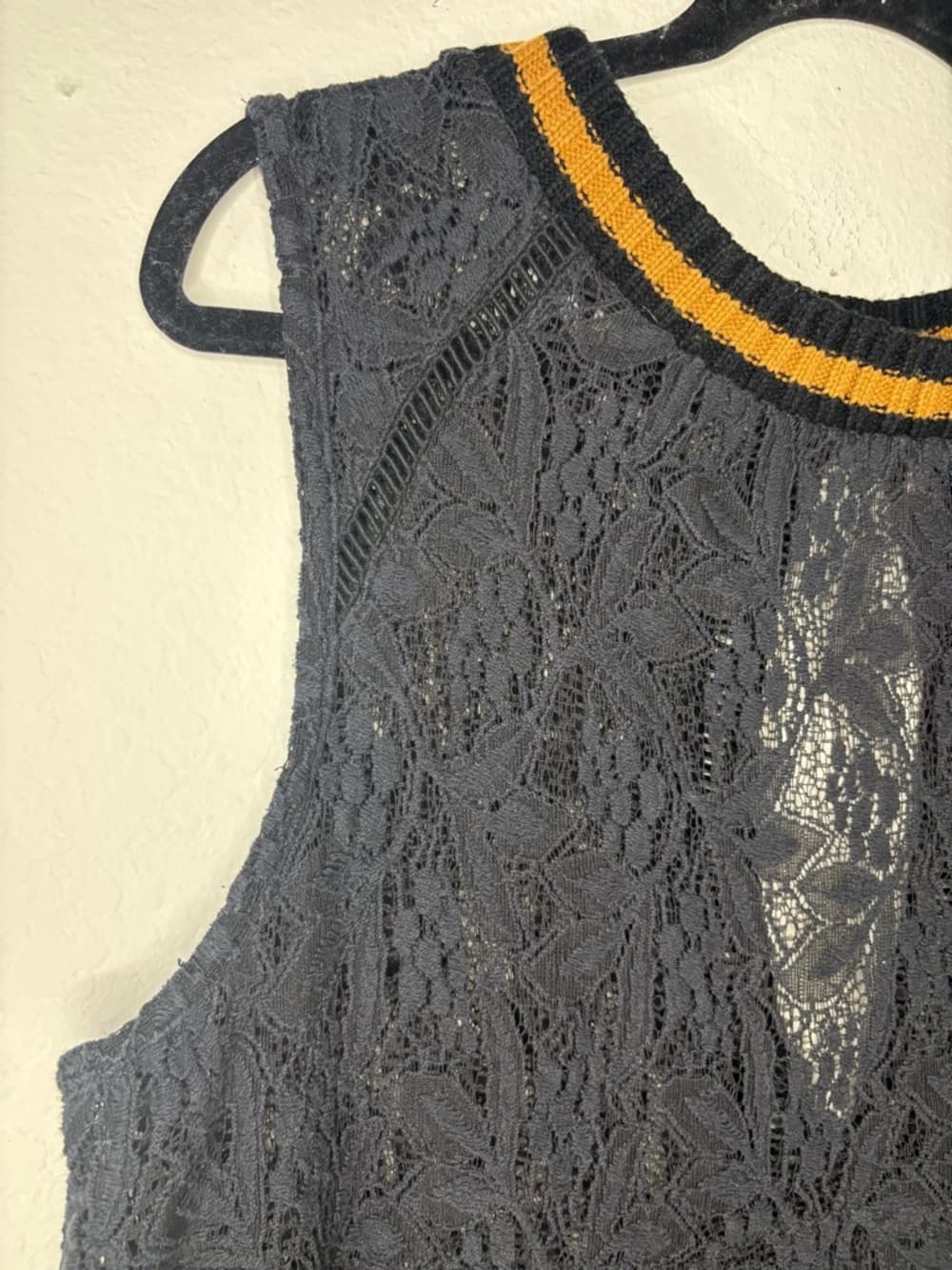 Free People Masie All Star Sheer Lace Tank Top size Large black - Thumbnail 4
