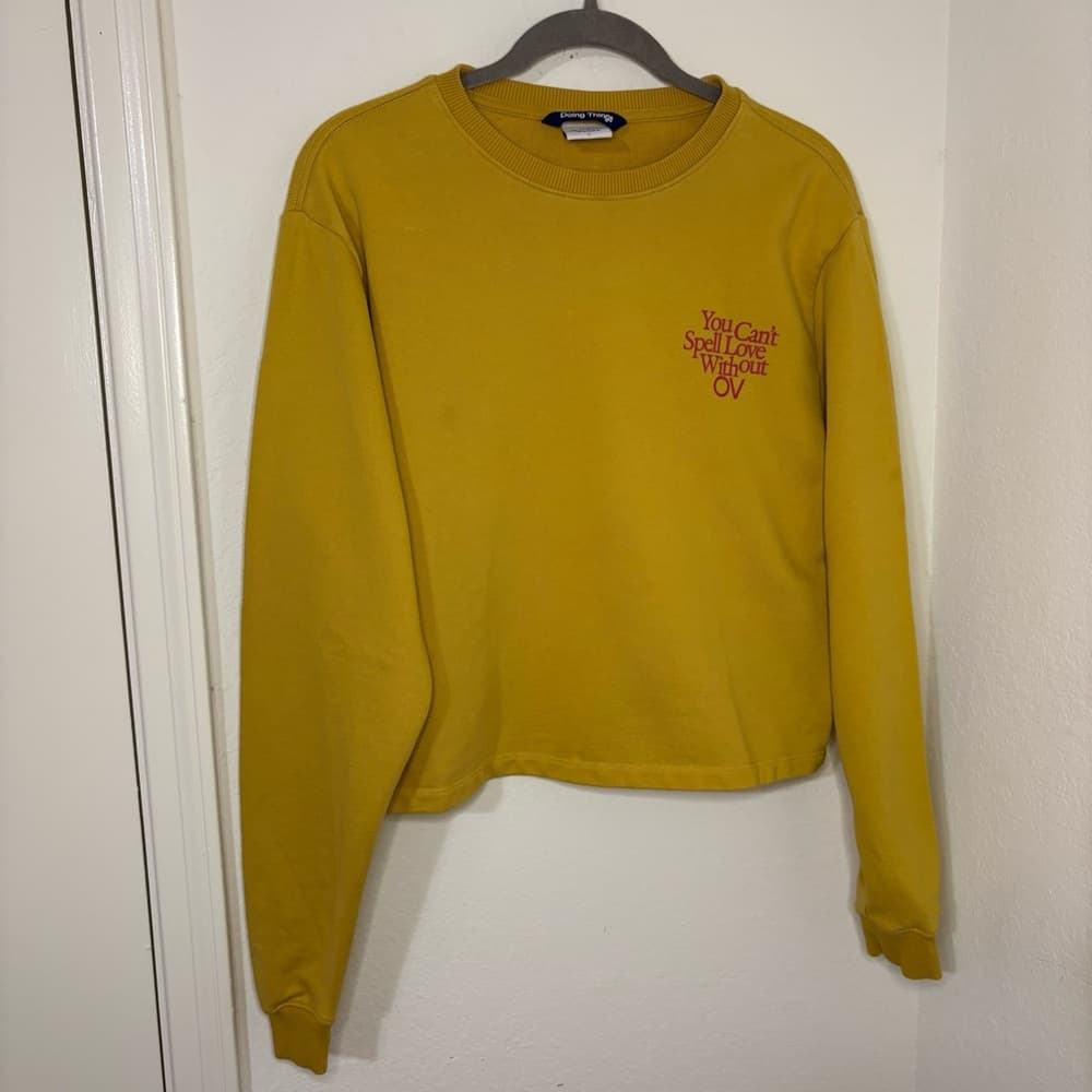 Outdoor Voices Love Without OV Cropped Sweatshirt organic cotton Sz small - Thumbnail 2