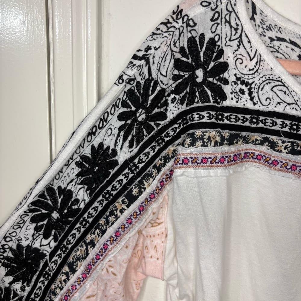 Free People Tripoli Embroidered Long-Sleeve top size small oversized - Thumbnail 5