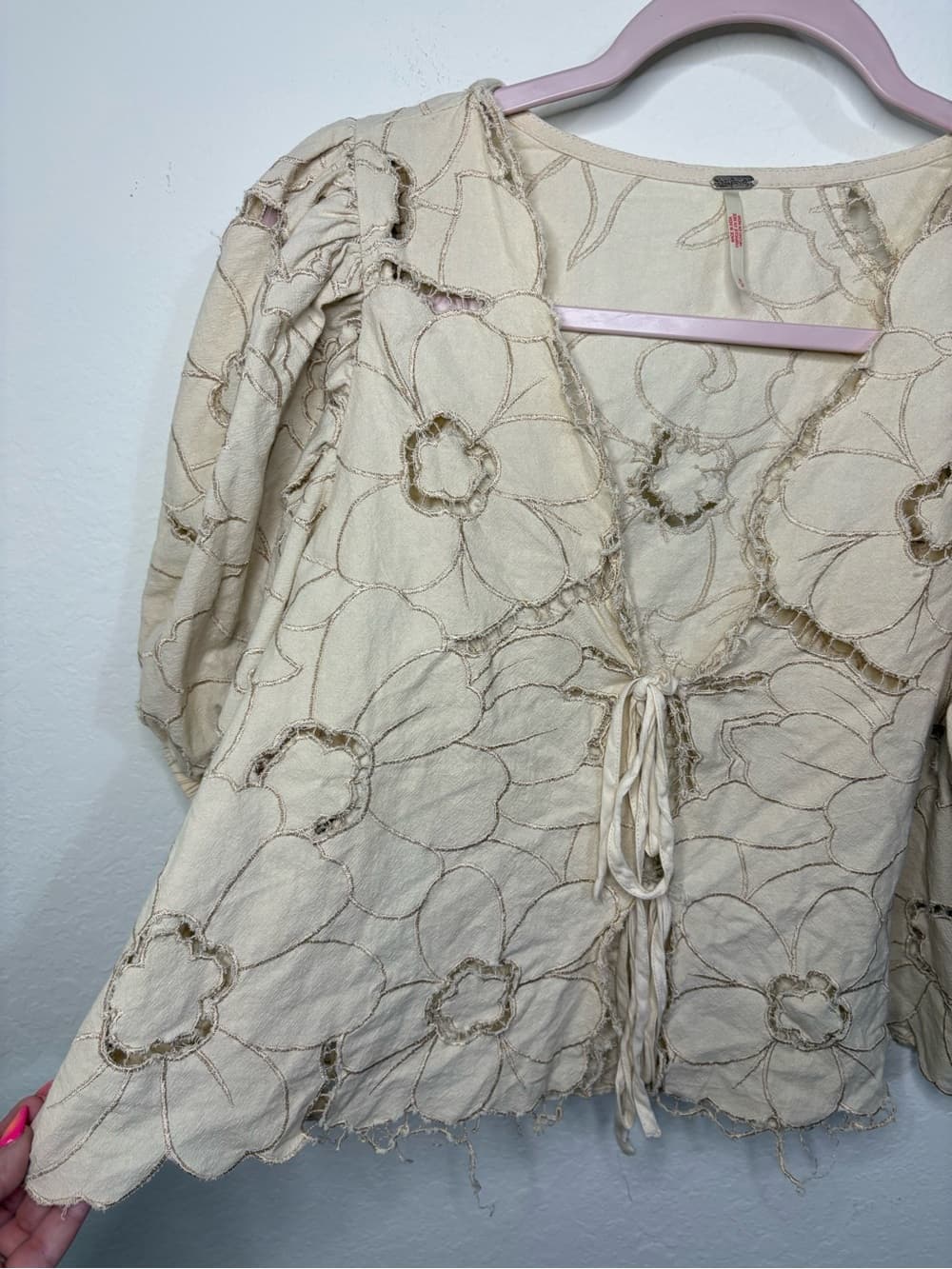 Free People June Top with balloon sleeves and floral embroidery tie front size S - Thumbnail 5