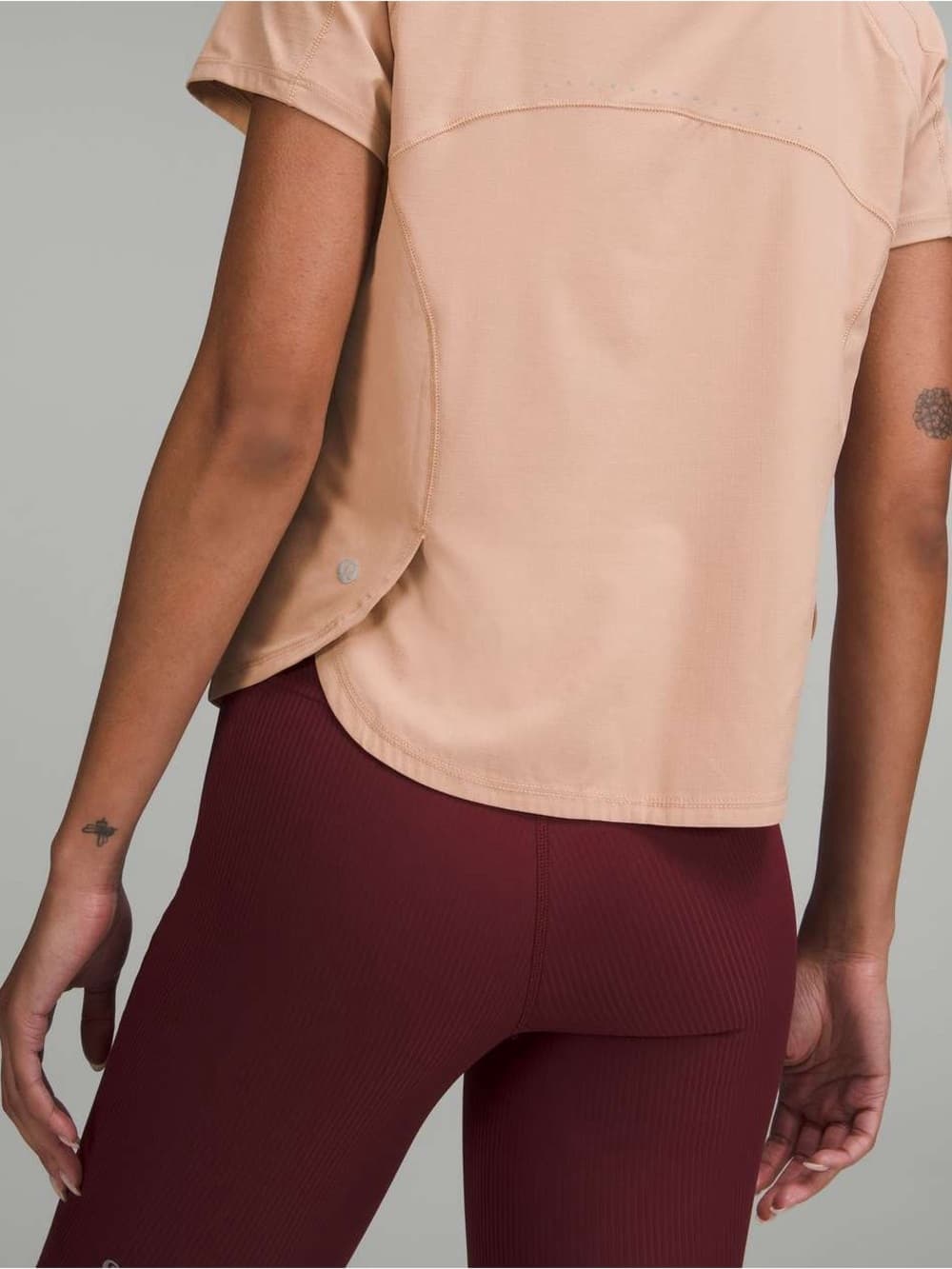 Lululemon Lightweight Stretch Running Short Sleeve Shirt pink clay size 4 - Thumbnail 7