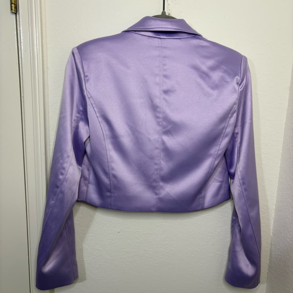 House of Harlow 1960 Gianna Cropped Satin Blazer in lilac - Thumbnail 8