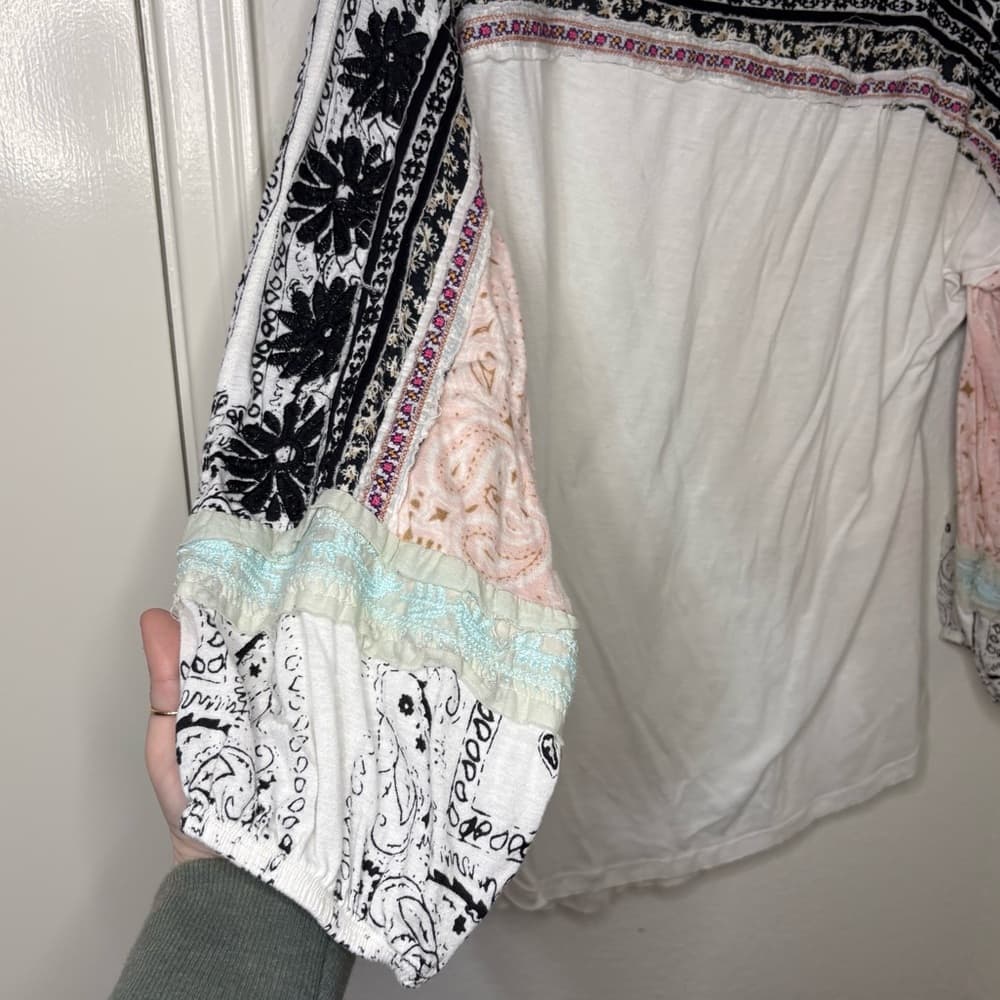 Free People Tripoli Embroidered Long-Sleeve top size small oversized - Thumbnail 4