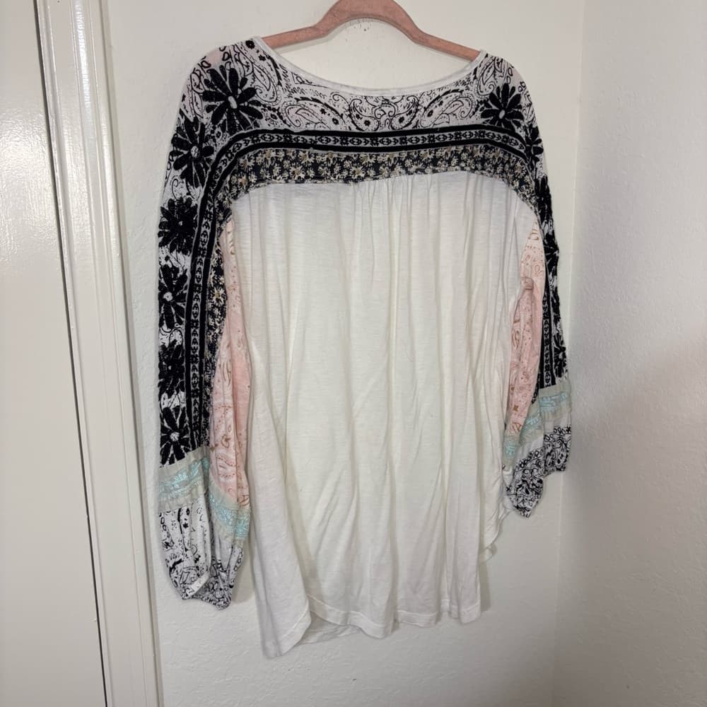 Free People Tripoli Embroidered Long-Sleeve top size small oversized - Thumbnail 10