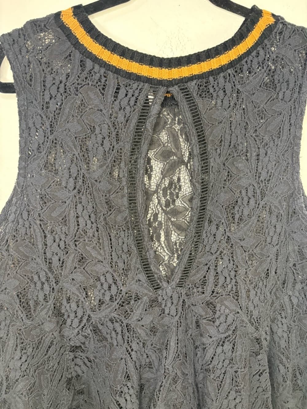 Free People Masie All Star Sheer Lace Tank Top size Large black - Thumbnail 9