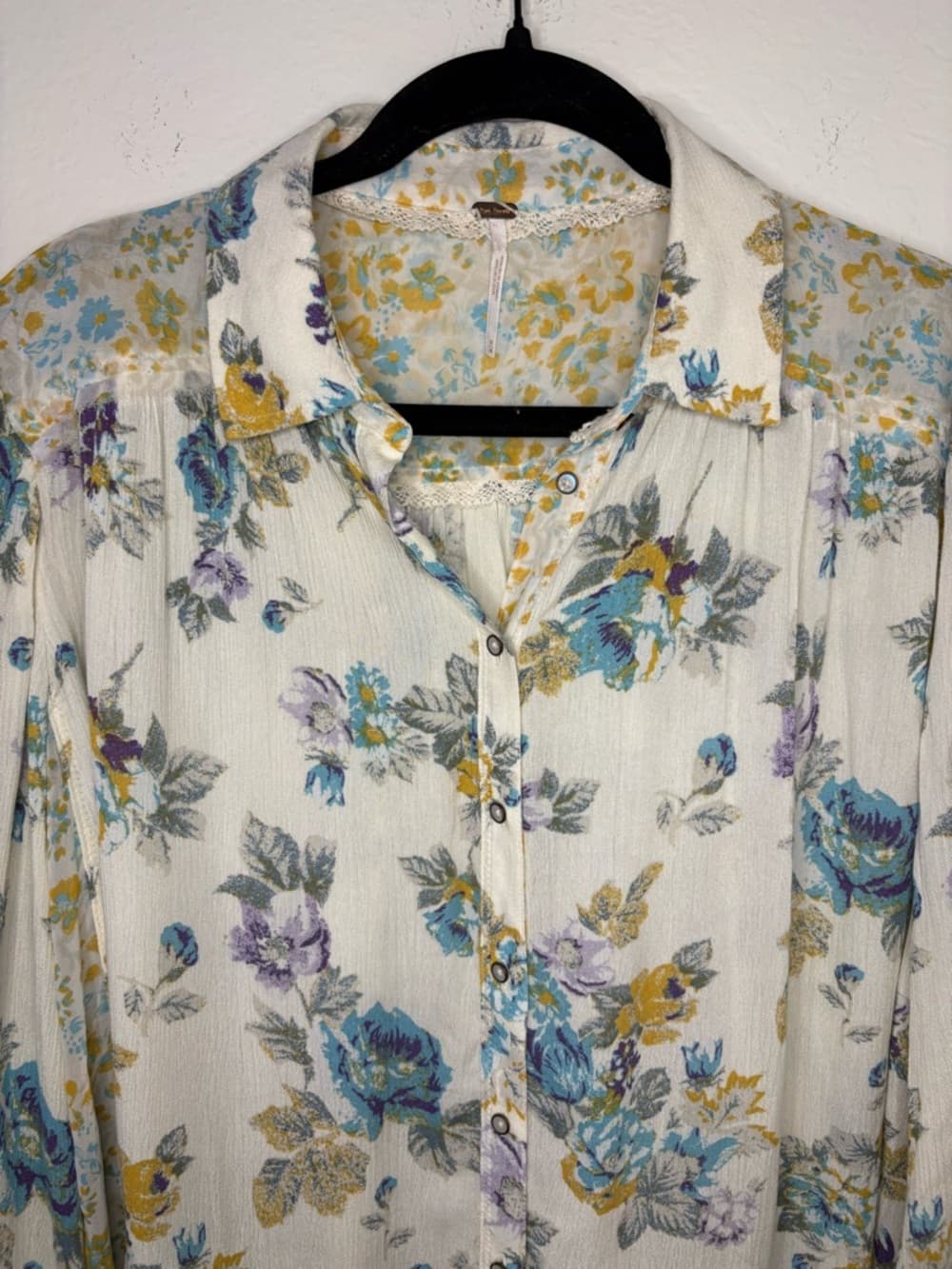 Free People Hold On To Me Floral Printed Blouse oversized Top size Medium - Thumbnail 4
