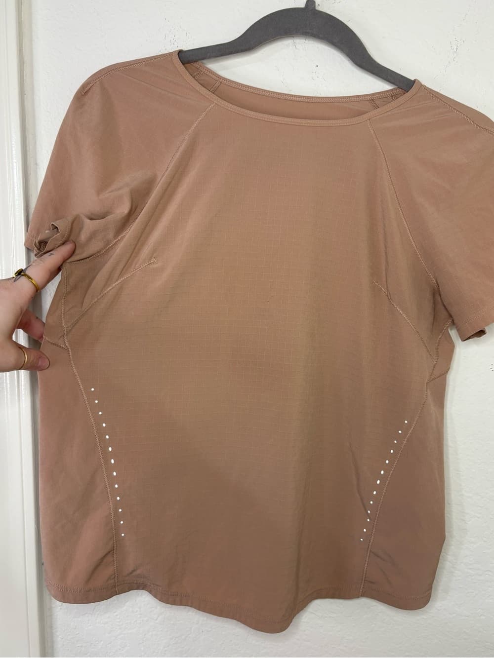 Lululemon Lightweight Stretch Running Short Sleeve Shirt pink clay size 4 - Thumbnail 4