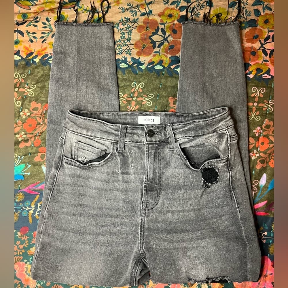 Ceros Distressed Gray Jeans for Women - Thumbnail 2