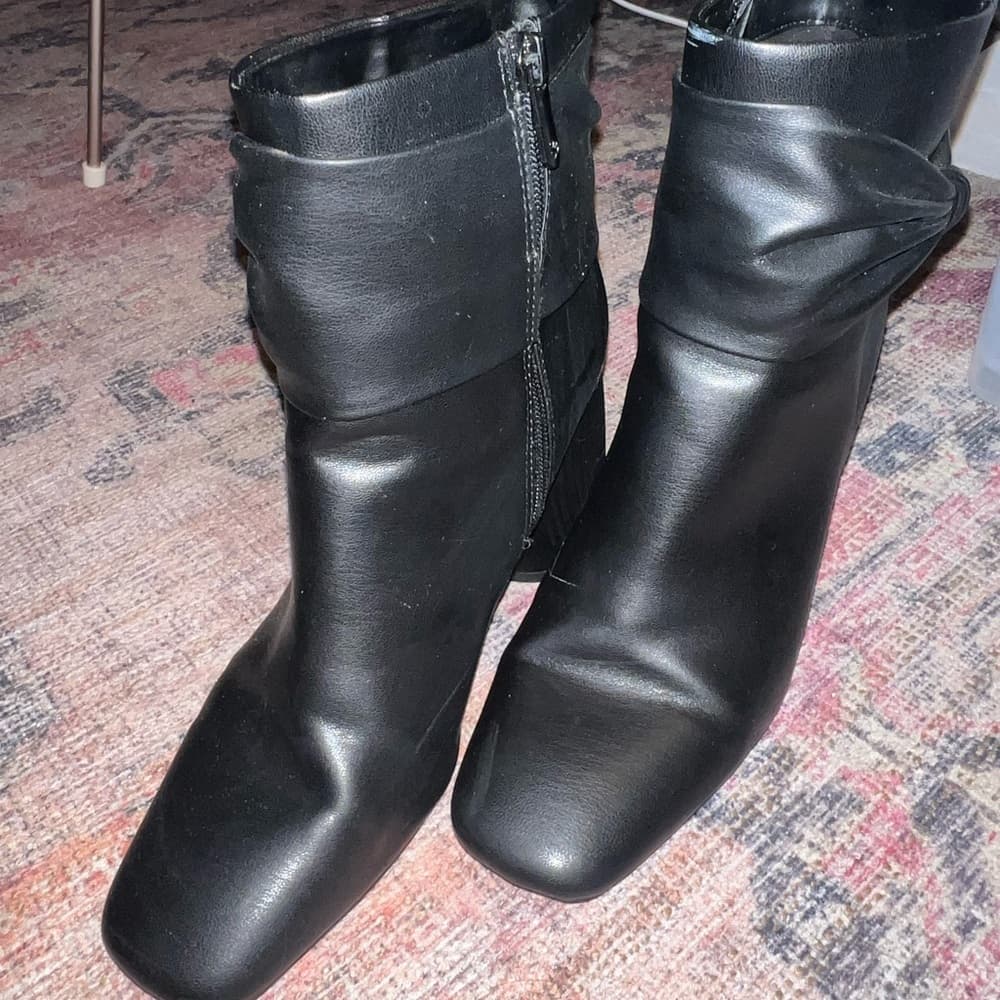 Sam & Libby Black Ankle Boots - Thumbnail 2