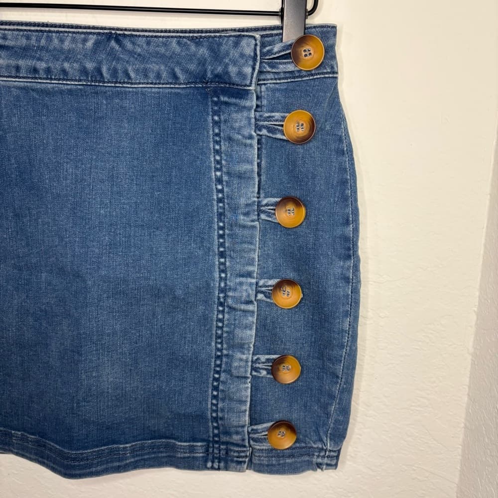 Free People Little Daisies Denim Mini Skirt size 2 - Thumbnail 2