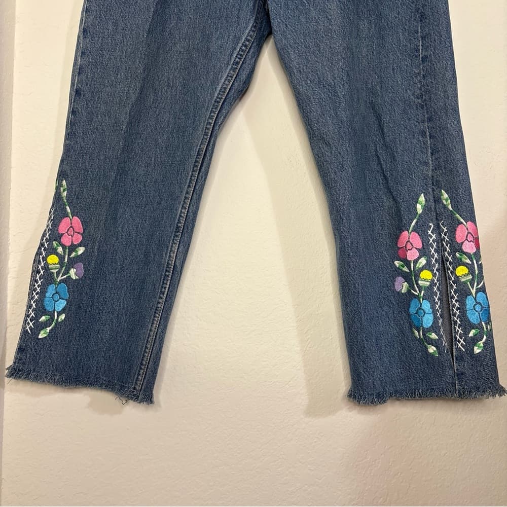 Levi 501 Embroidered Women’s Cropped Jeans with Slits - Thumbnail 4