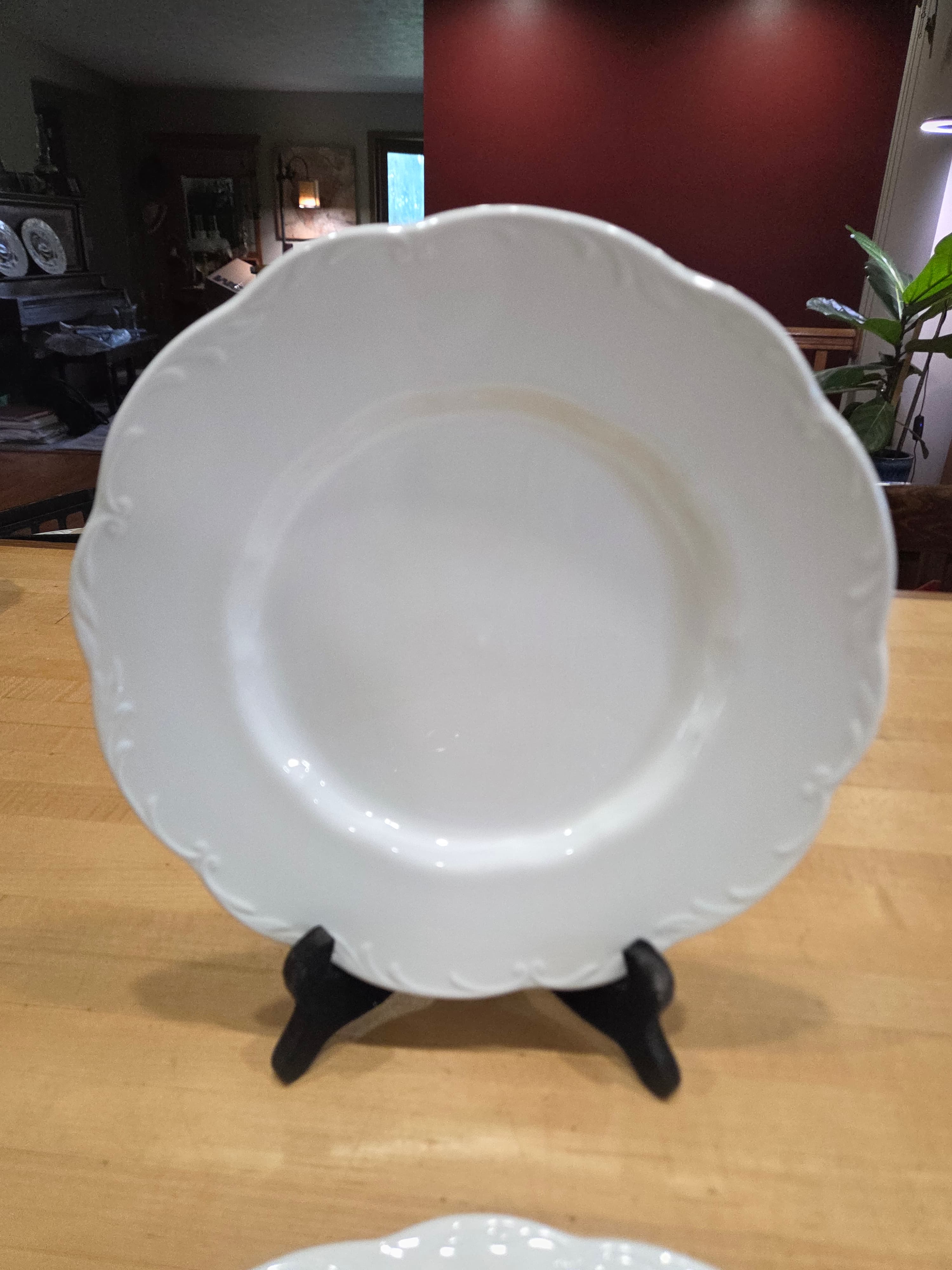 Vintage J G Meakin Sterling Colonial White Ironstone Dinner Plates Set 2 - Thumbnail 2