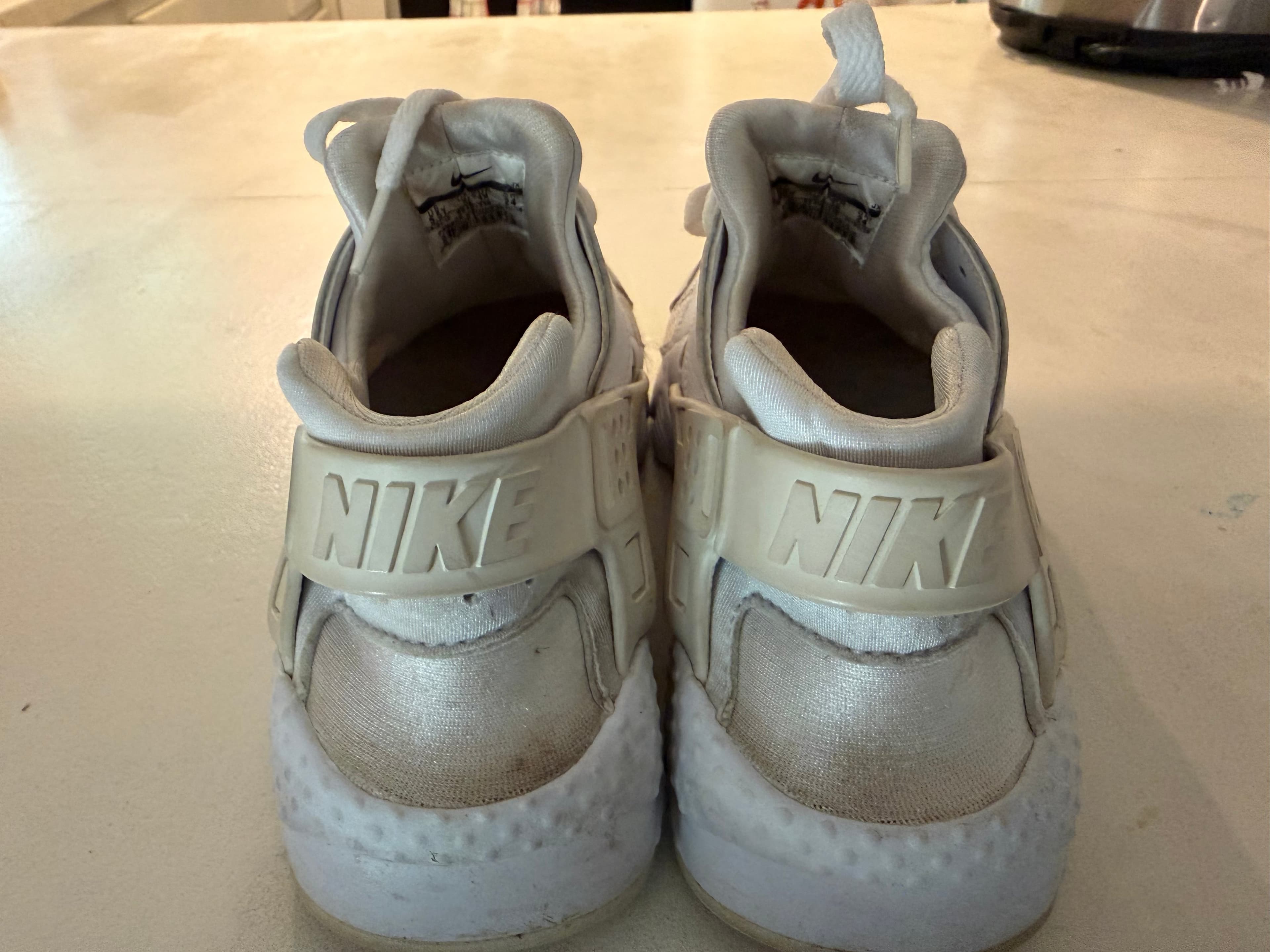 Nike Huarache White Sneakers Size 6.5