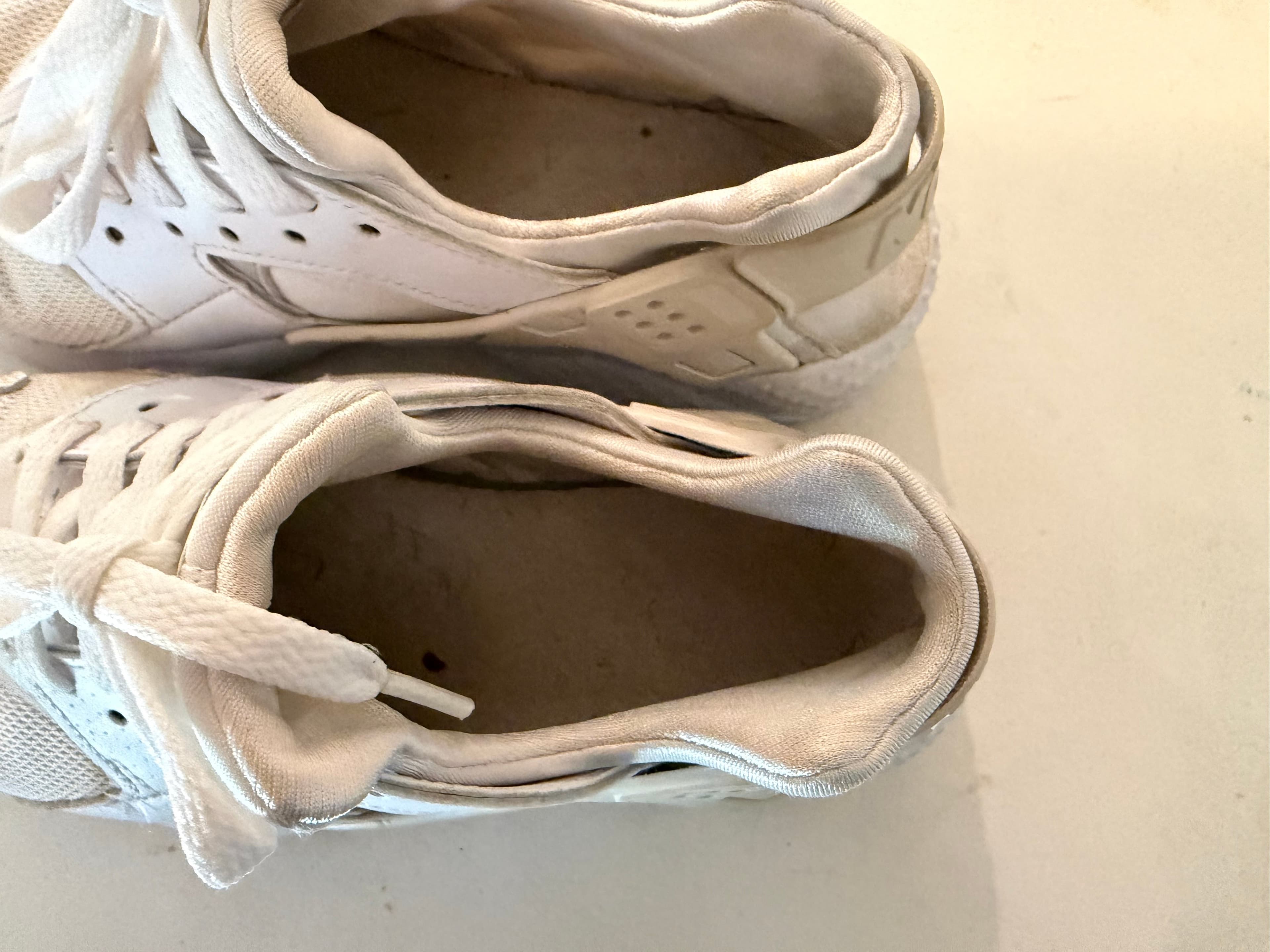 Nike Huarache White Sneakers Size 6.5 - Thumbnail 5